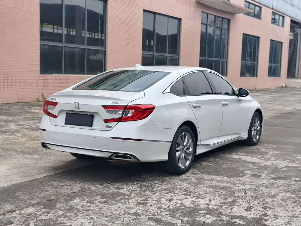 Honda Accord — миниатюра 8