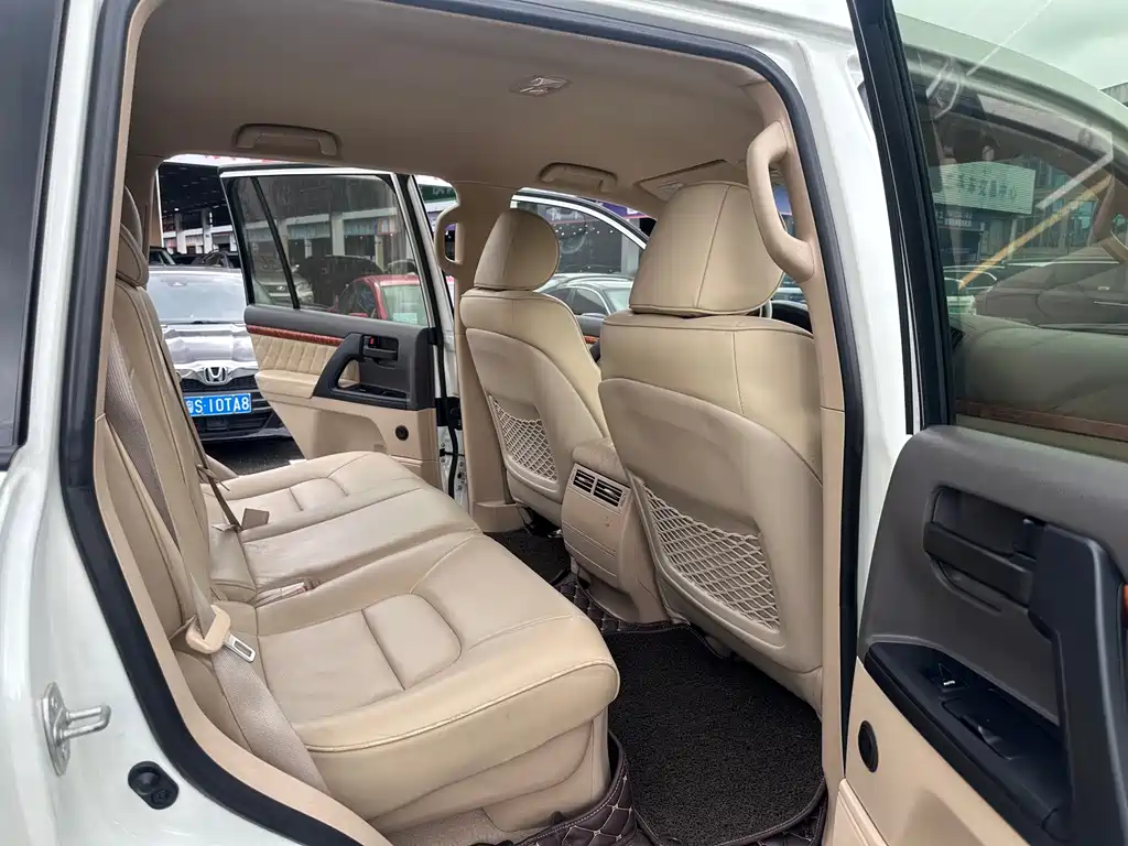 Toyota Land Cruiser — миниатюра 5