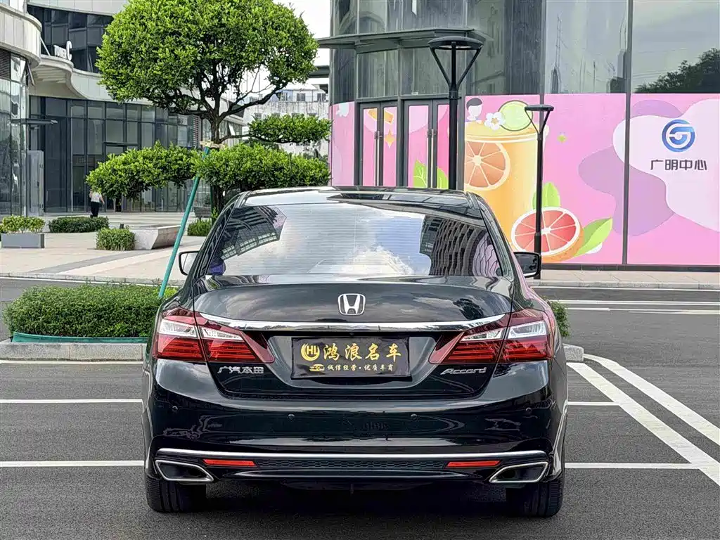 Honda Accord — миниатюра 8
