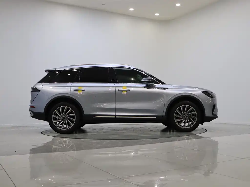 Lincoln Corsair 2023 2.0T