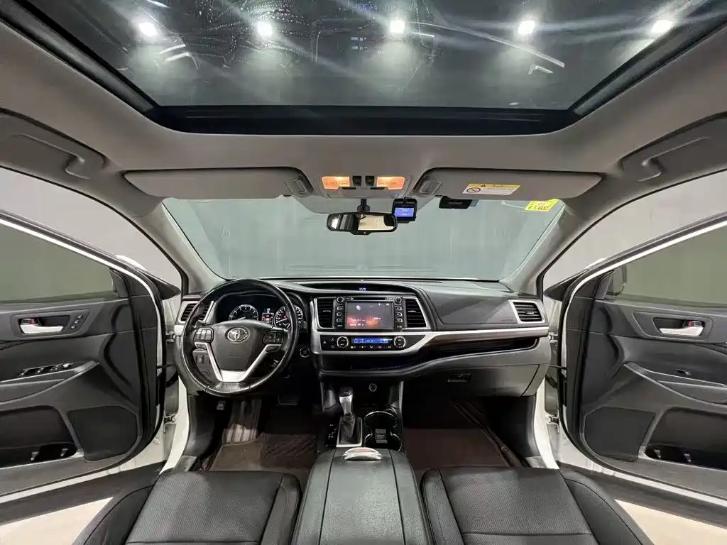 Toyota Highlander — миниатюра 4