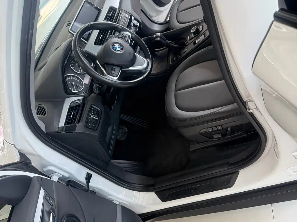 BMW X1 — миниатюра 8