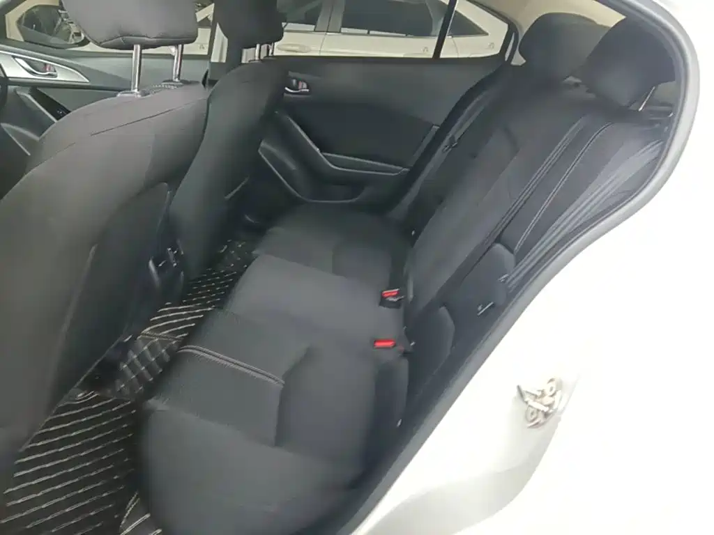 Mazda 3 Axela — миниатюра 17