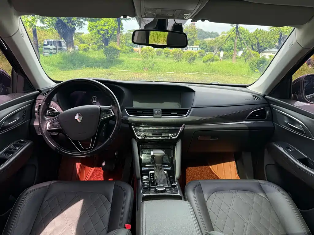 Borgward BX7 — миниатюра 10