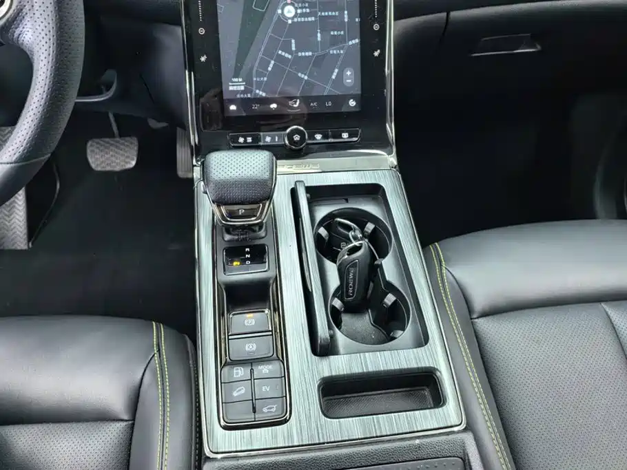 Roewe RX5 New Energy — миниатюра 16