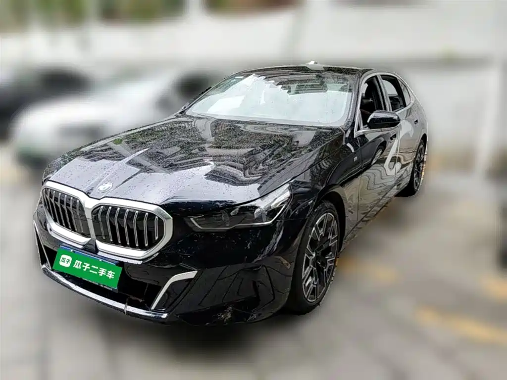 BMW 5 Series 2025