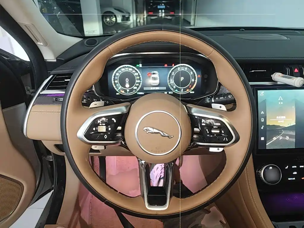 Jaguar XFL — миниатюра 11