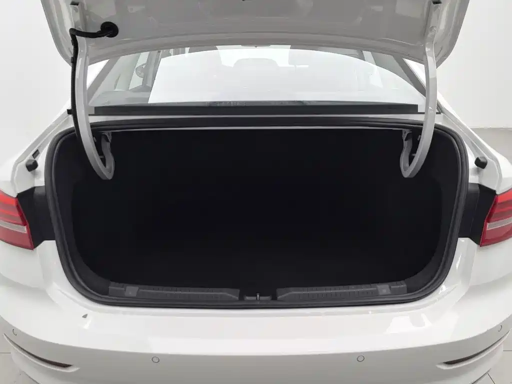Volkswagen Lavida — миниатюра 16