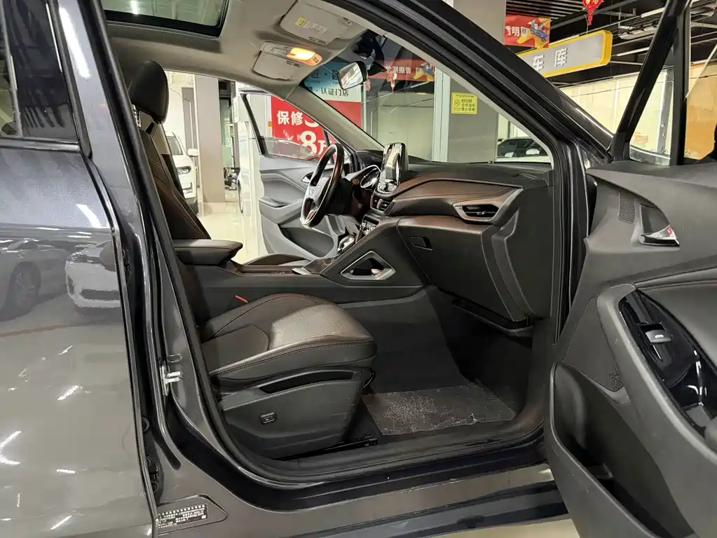 Chevrolet Volando — миниатюра 7