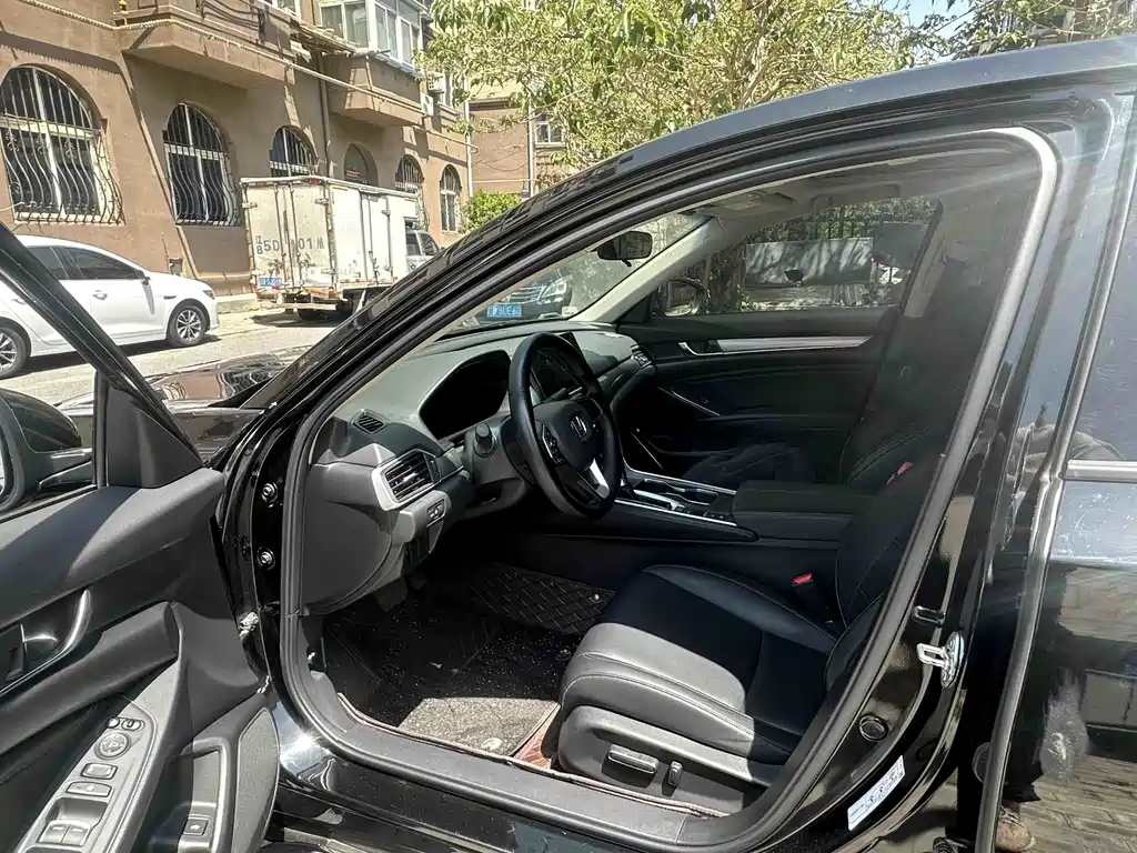 Honda Accord - фото 7