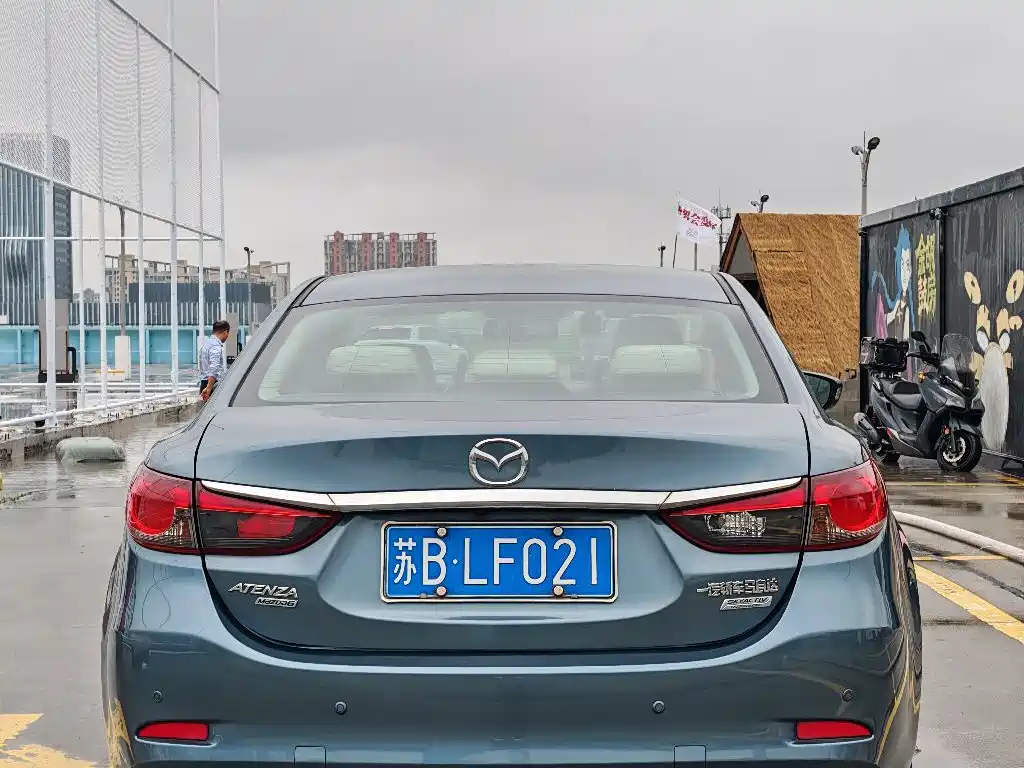 Mazda Atenza 2014 2.0L Luxury