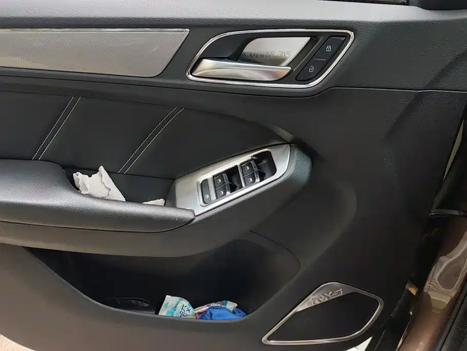 Roewe RX5 — миниатюра 7