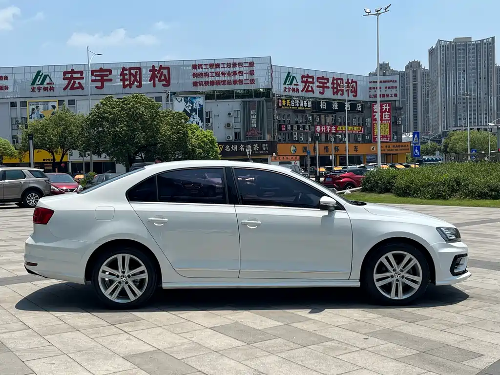 Volkswagen Sagitar 2018 280TSI DSG