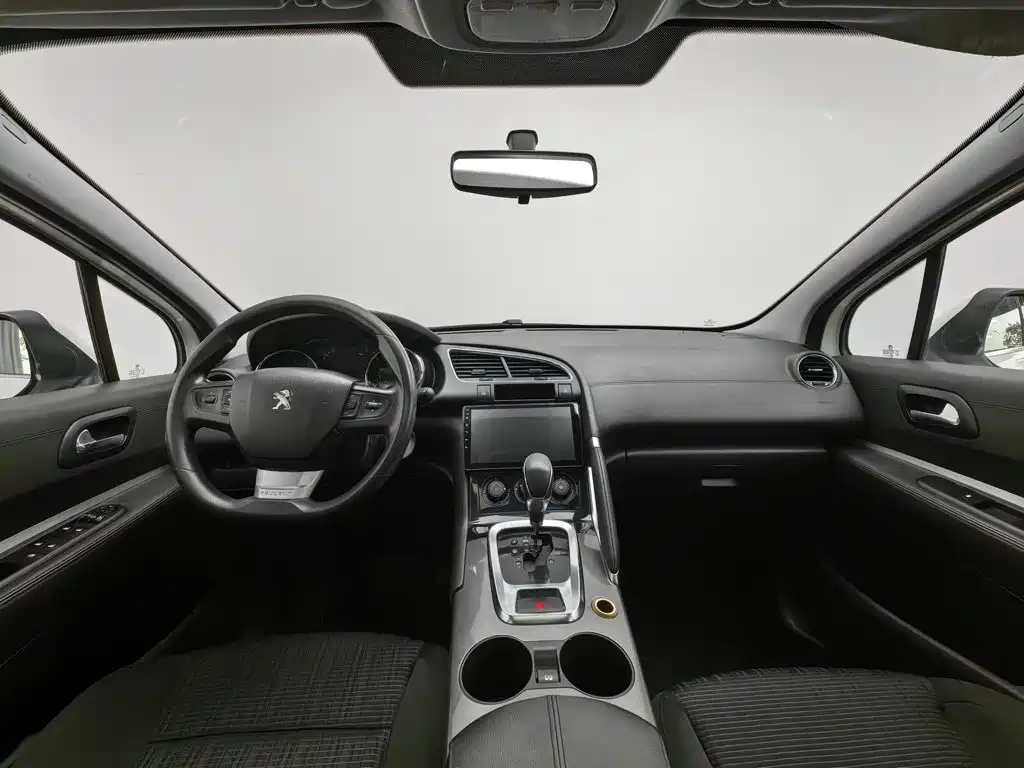 Peugeot 3008 — миниатюра 5