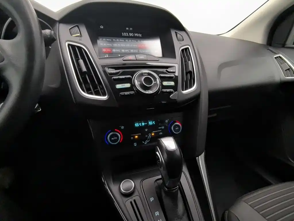 Ford Focus — миниатюра 12