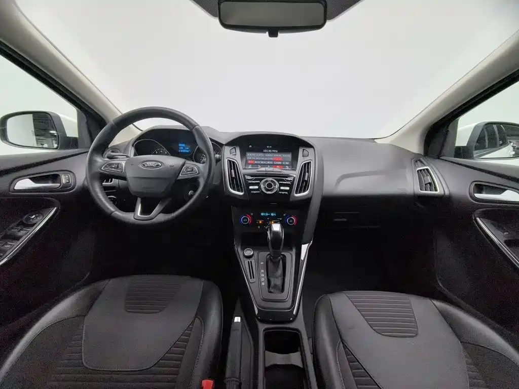 Ford Focus — миниатюра 5