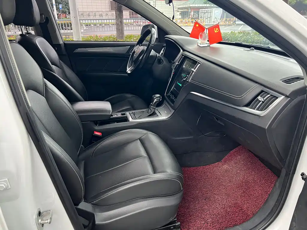 Roewe RX5 — миниатюра 12