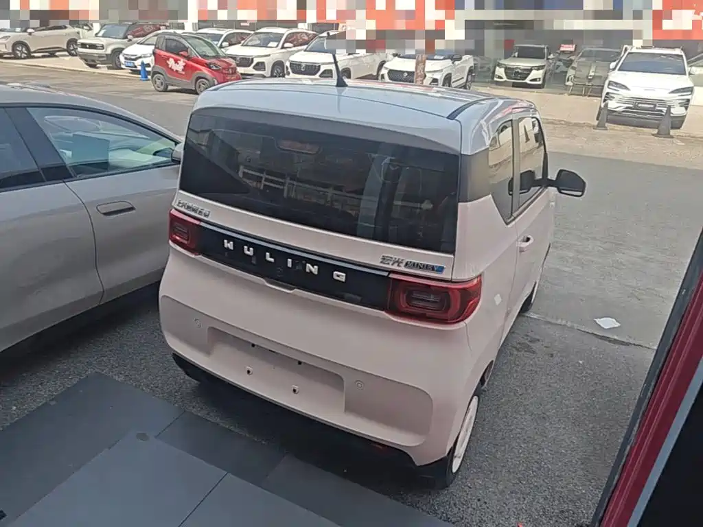 Wuling MINIEV — миниатюра 7