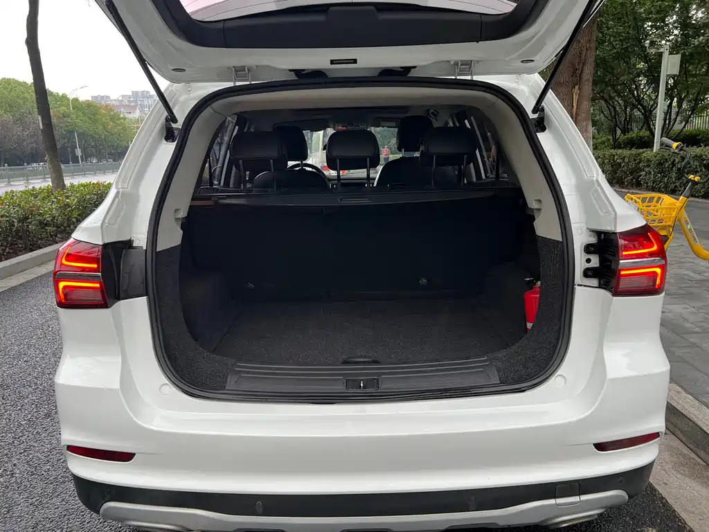 Roewe RX5 — миниатюра 16