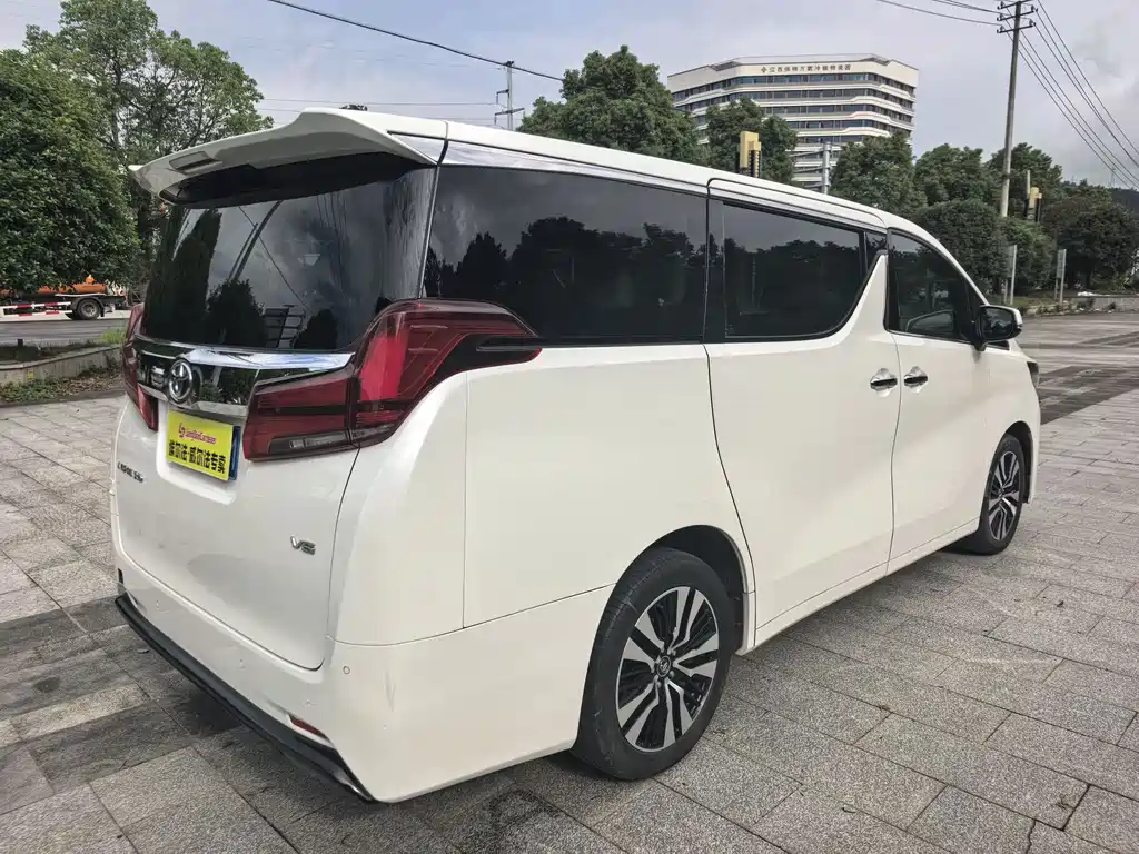 Toyota Alphard 2018 3.5L Luxury