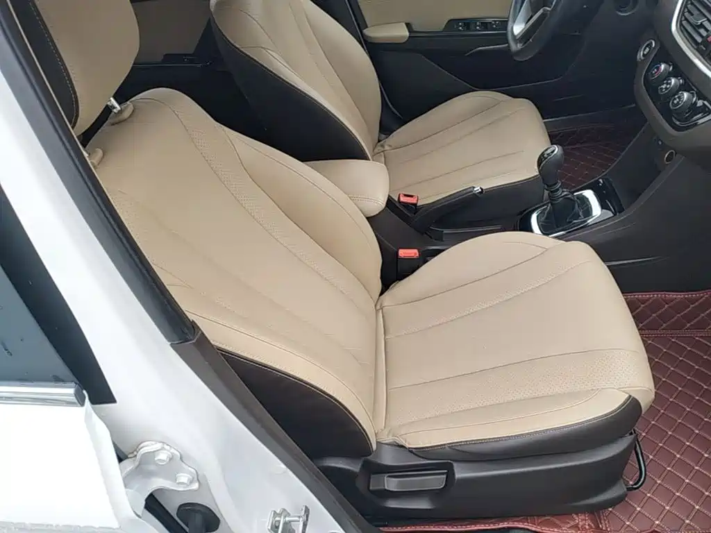 Baojun 310W — миниатюра 25