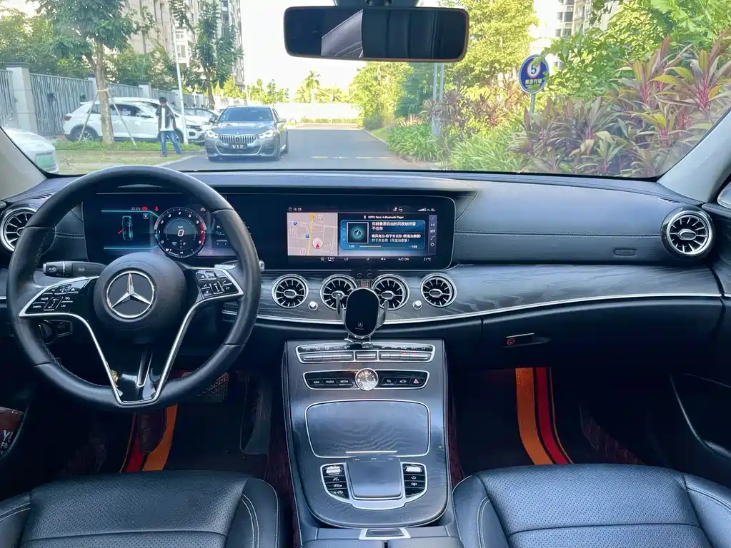 Mercedes-Benz E-Class — миниатюра 19
