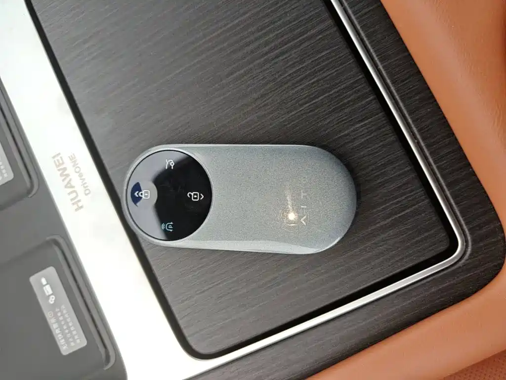 AITO AITO M7 — миниатюра 9