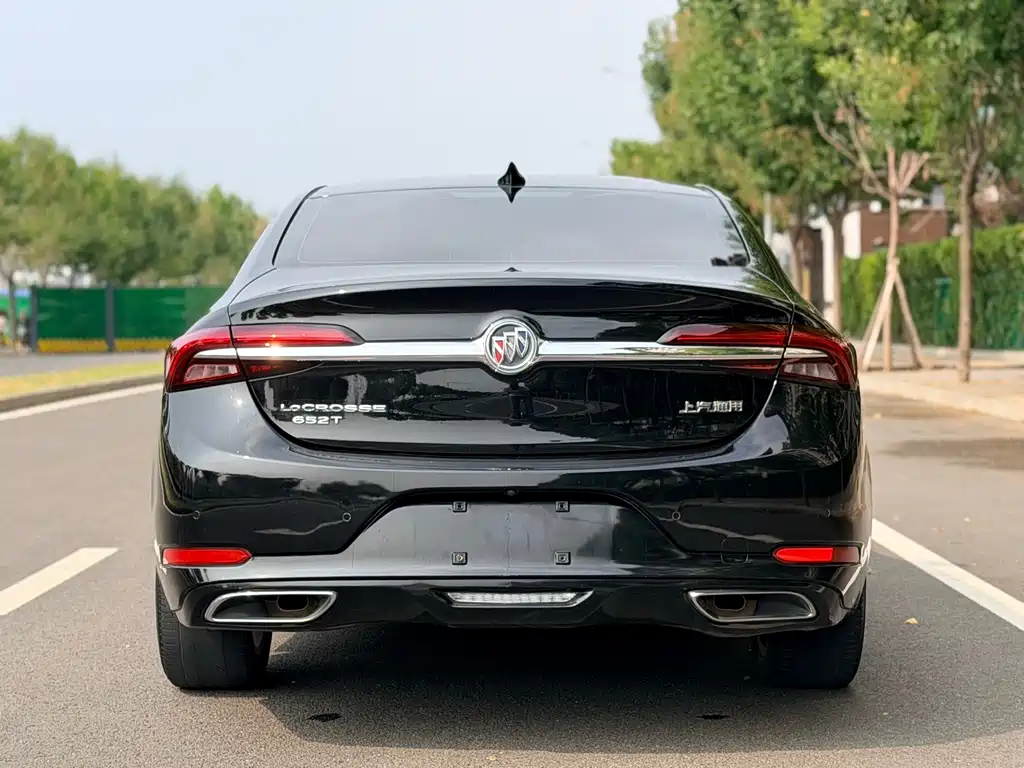 Buick LaCrosse — миниатюра 5