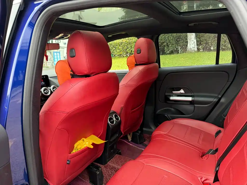 Mercedes-Benz GLA — миниатюра 11