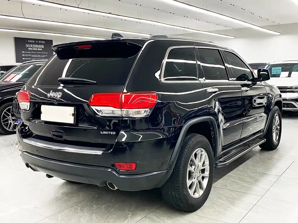Jeep Grand Cherokee (Import) — миниатюра 6