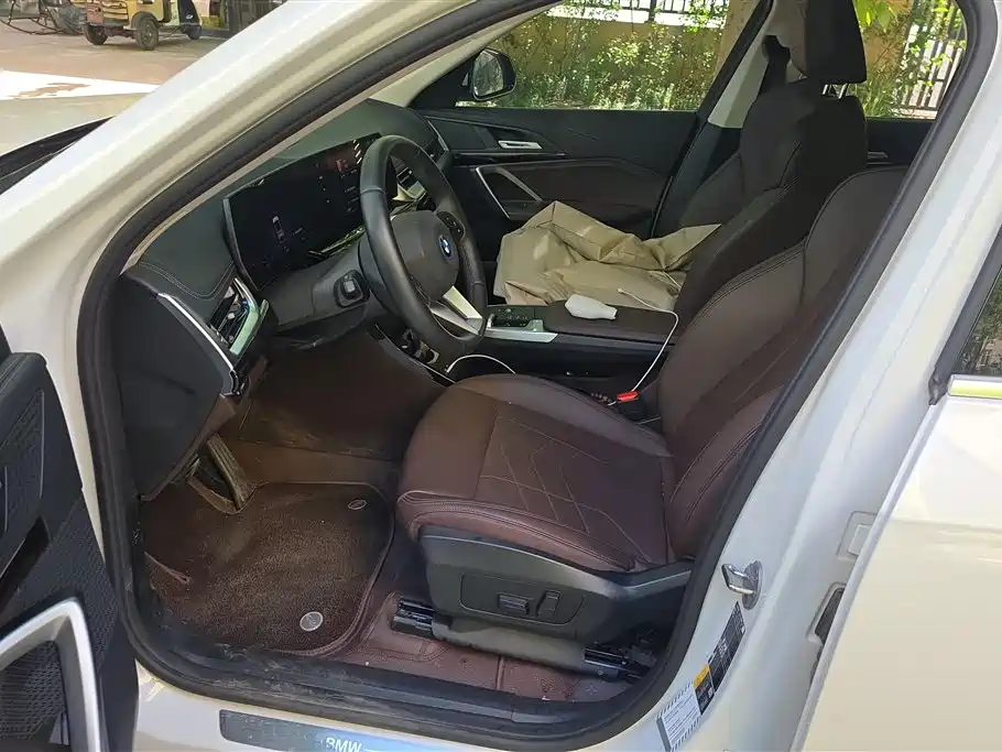 BMW iX1 2023 eDrive25L X