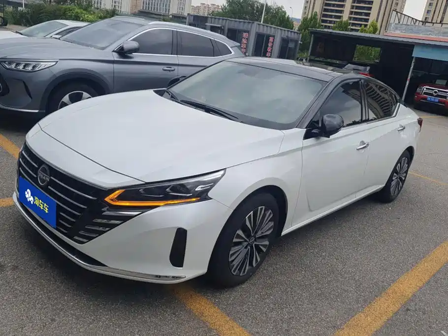Nissan Teana