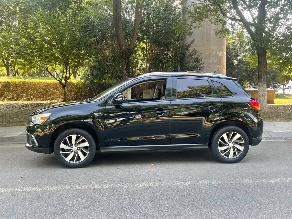 Mitsubishi ASX — миниатюра 5