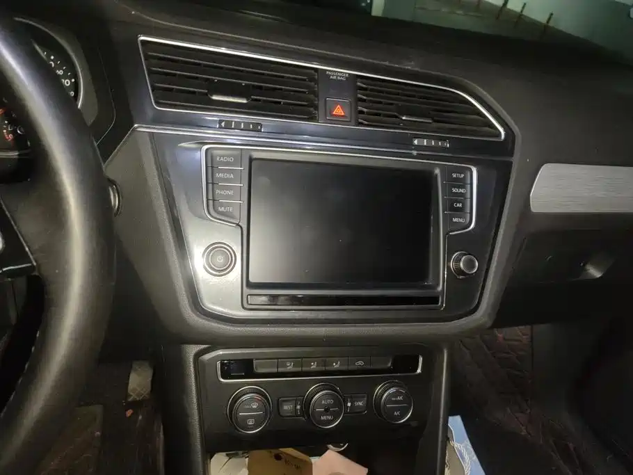 Volkswagen Tiguan — миниатюра 13