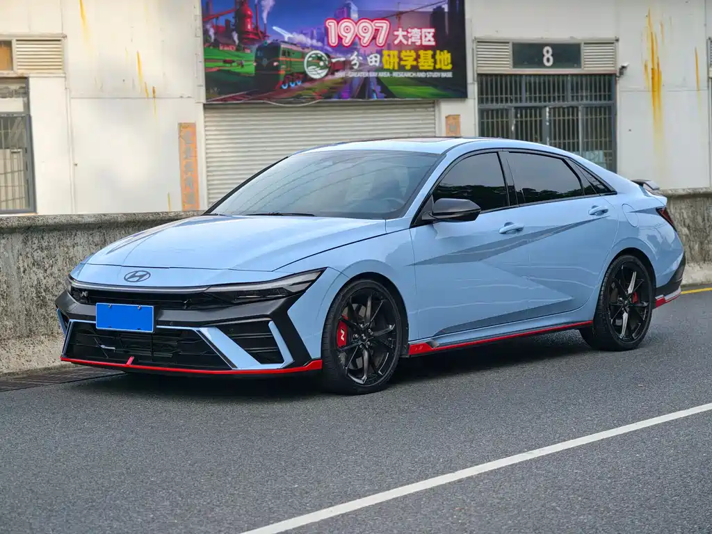 Купить Hyundai Elantra N