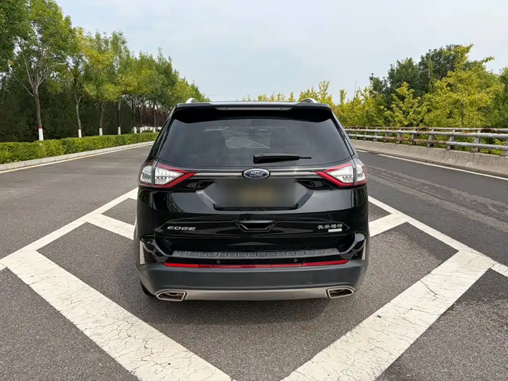 Ford Edge — миниатюра 7