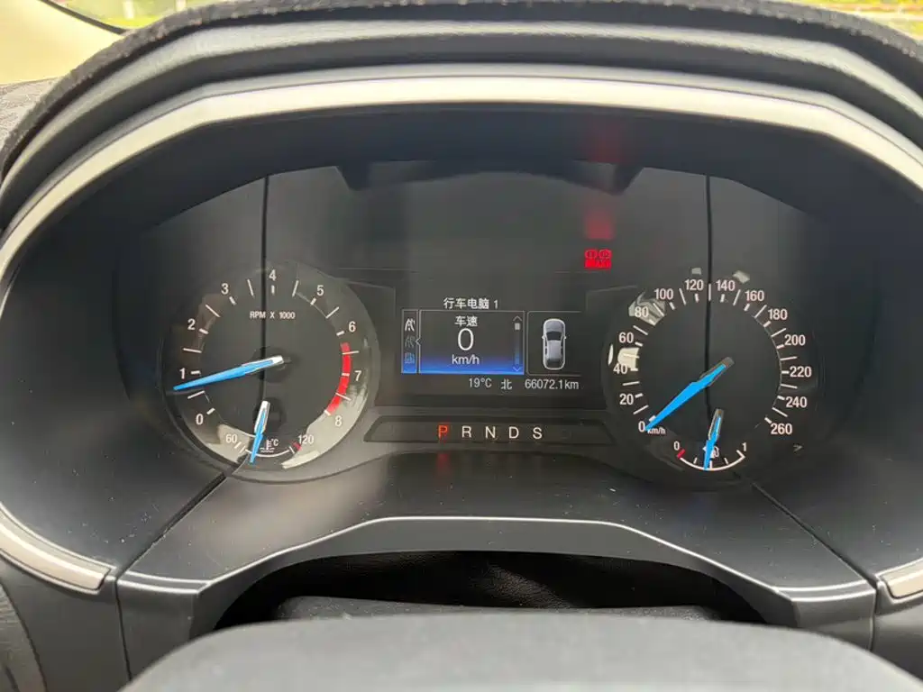 Ford Edge — миниатюра 12