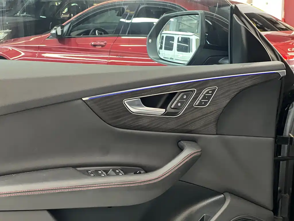 Audi Q8 — миниатюра 11