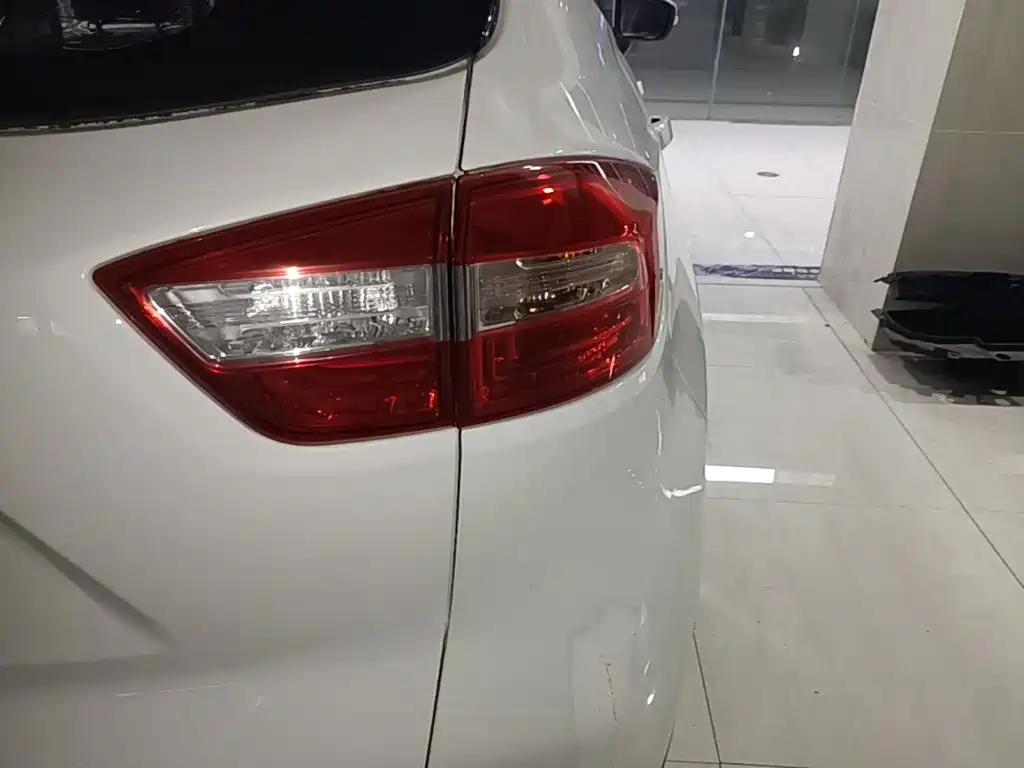 Changan CS15 — миниатюра 8