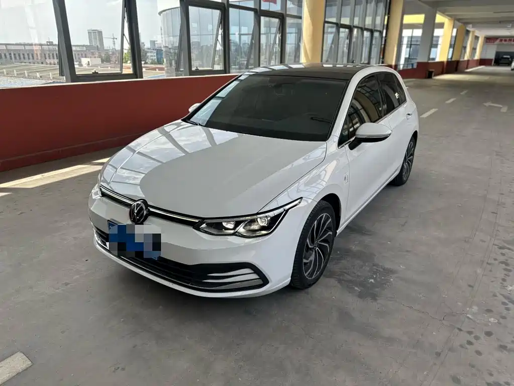 Volkswagen Golf 2024