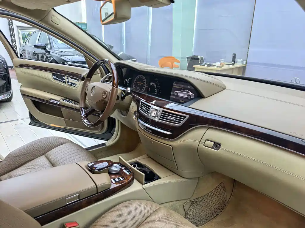 Mercedes-Benz S-Class — миниатюра 6