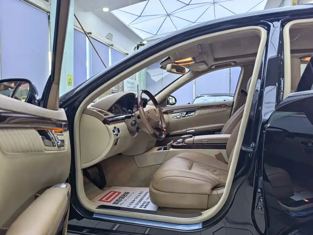 Mercedes-Benz S-Class — миниатюра 12