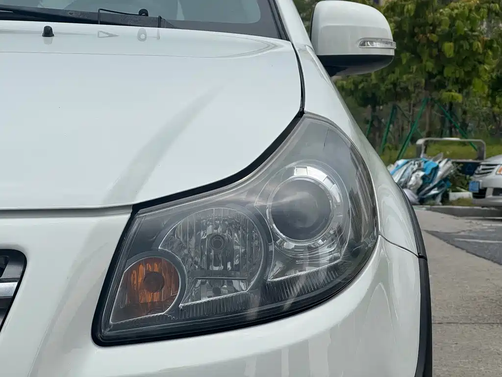 Suzuki SX4 — миниатюра 9
