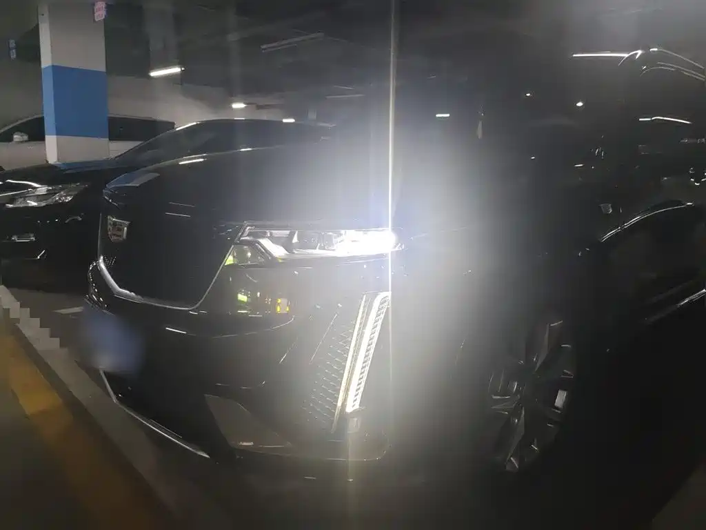 Cadillac XT6