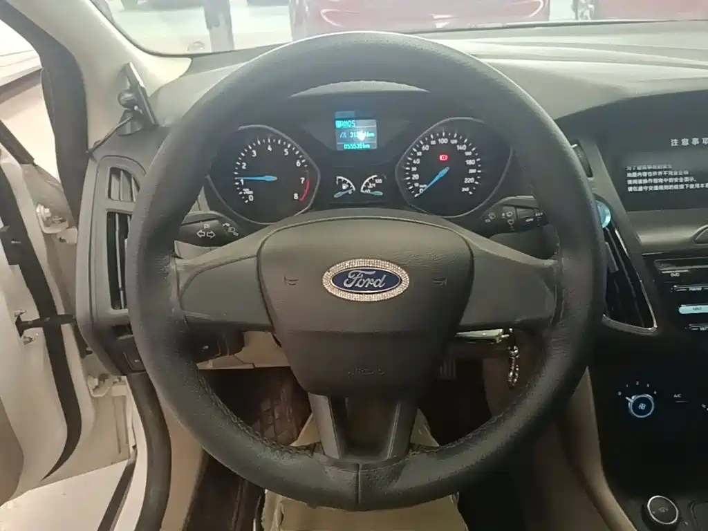 Ford Focus — миниатюра 11