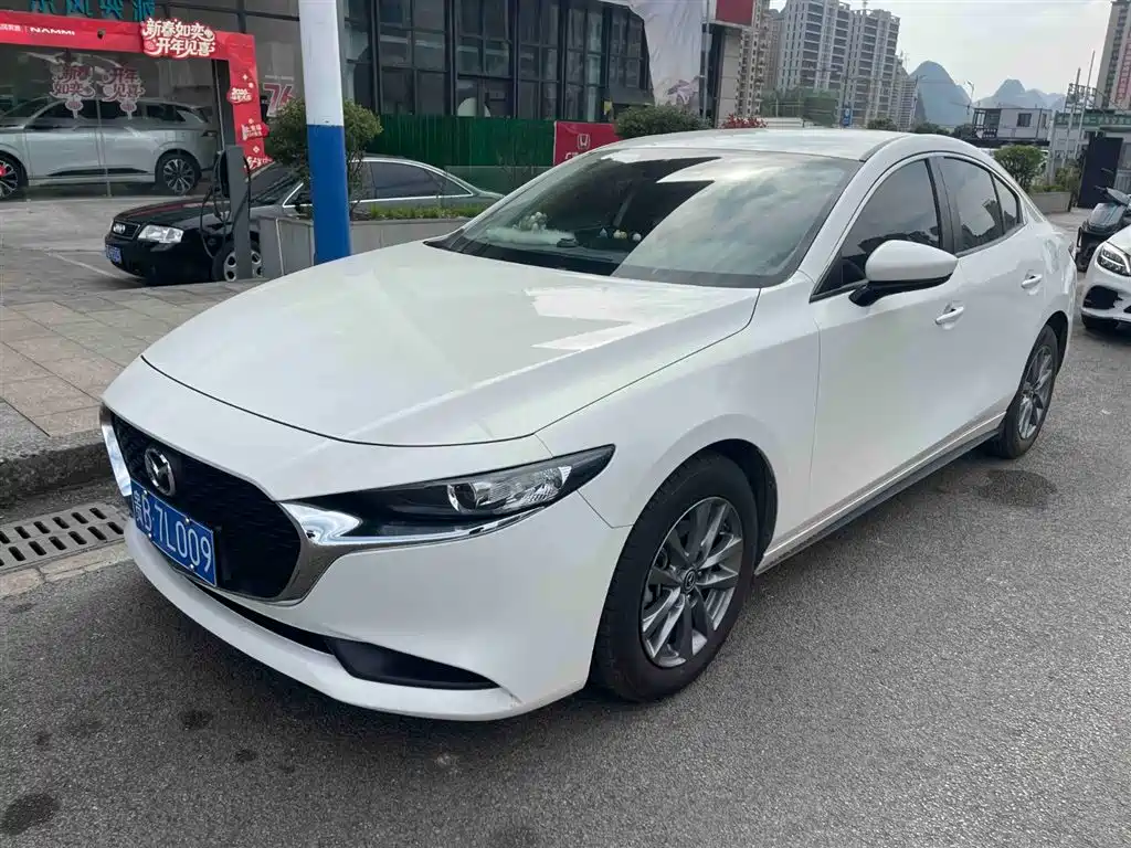 Mazda 3 Axela 2021