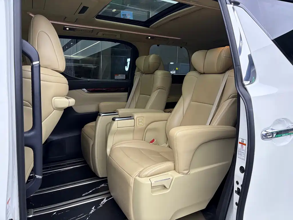 Toyota Alphard 2015 3.5L Luxury