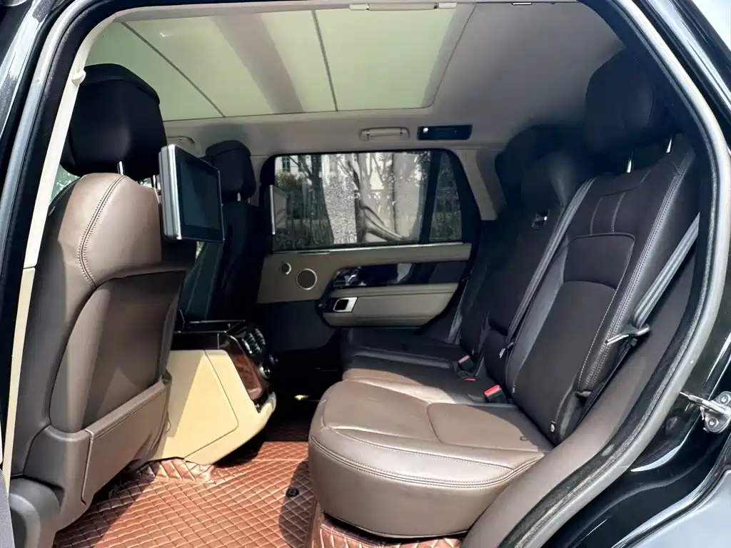 Land Rover Range Rover — миниатюра 17