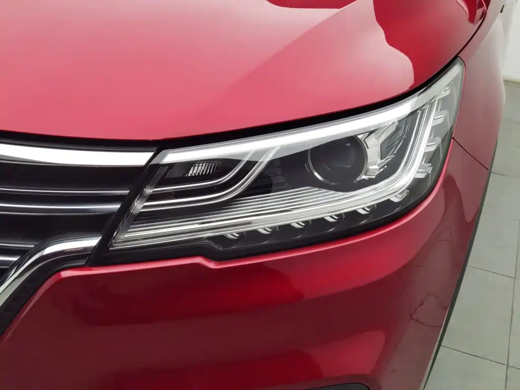 Roewe RX3 — миниатюра 7