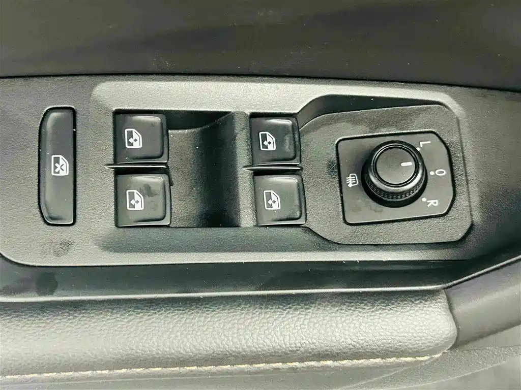 Volkswagen Lavida — миниатюра 19